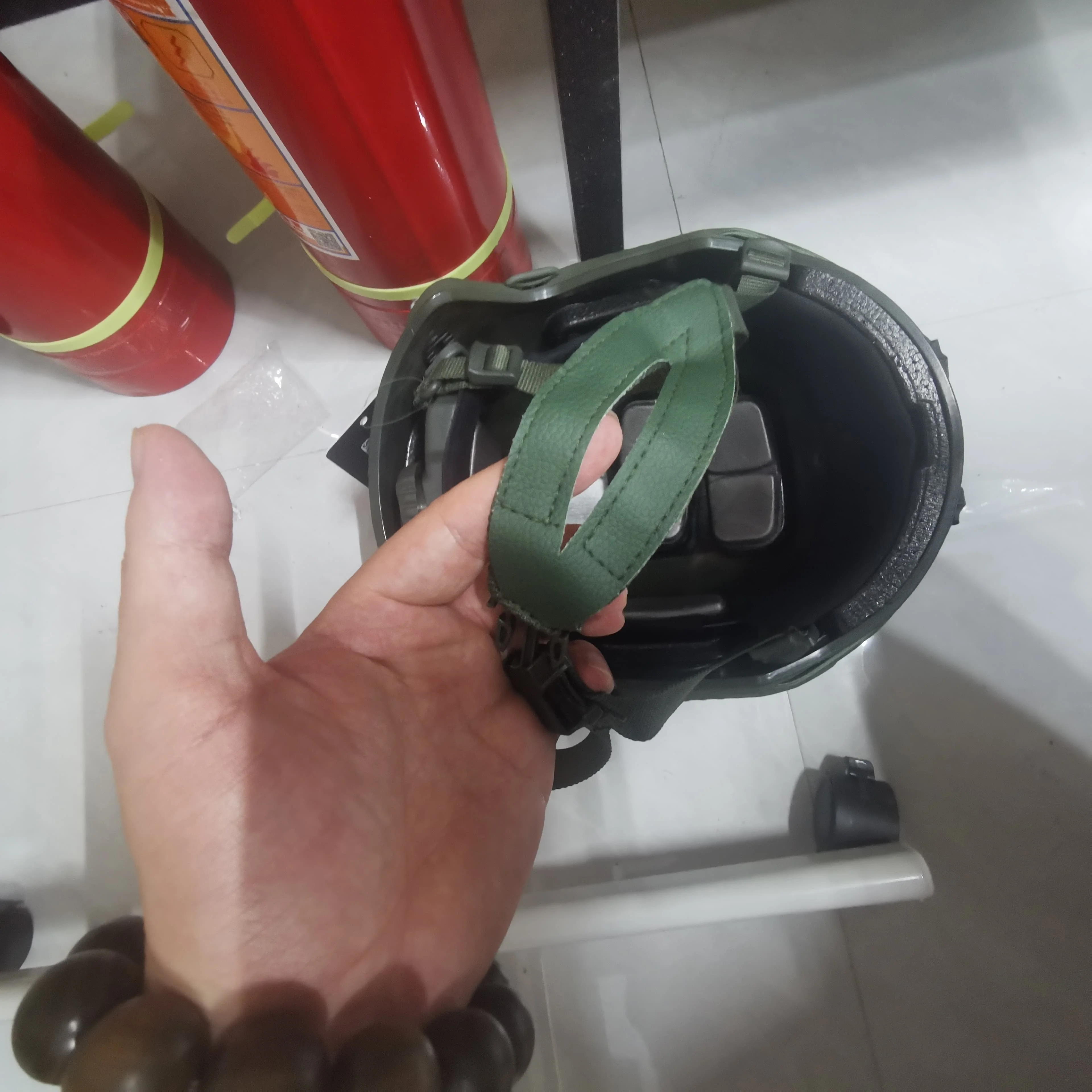 ABS FAST Taktischer Helm 57-62cm Verstellbare Drehkappen-Aufhängung Seitenschienen Frontmontage für Airsoft Outdoor-Training – Detail 11