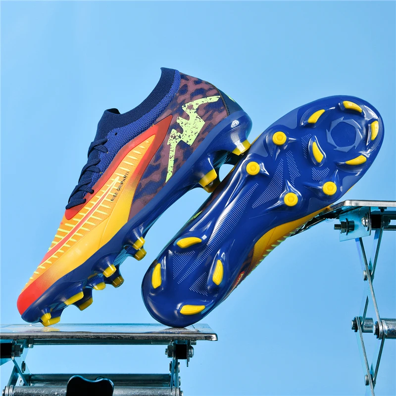 

Men Football Shoes Professional Society Soccer Shoes Studded Women TF/FG Long Spikes Sneaker Casual Original Football Boots