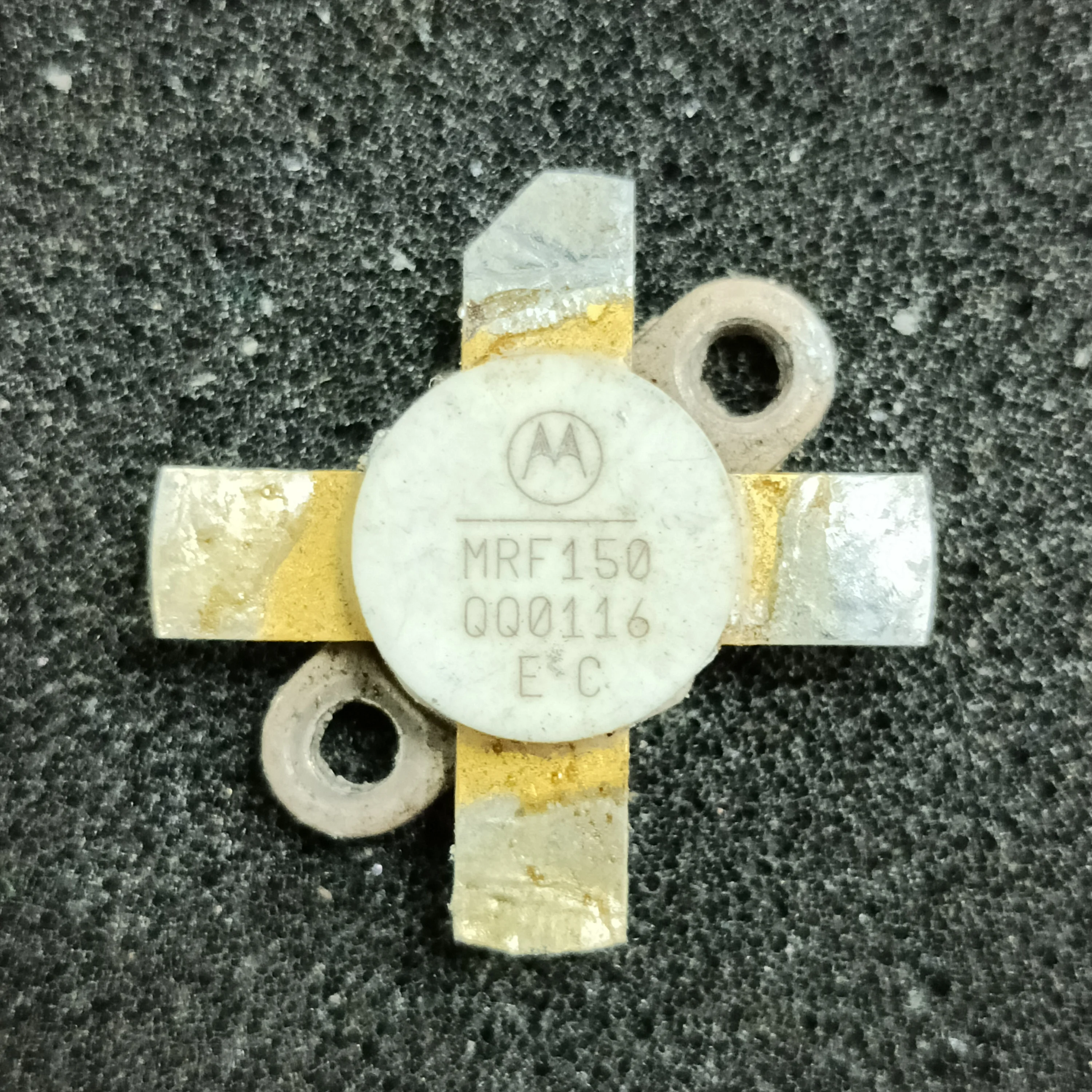 

MRF150 1 единица цена за исключением налога основной высокий конденсатор Q RF усилитель мощности микроволновый модуль связи