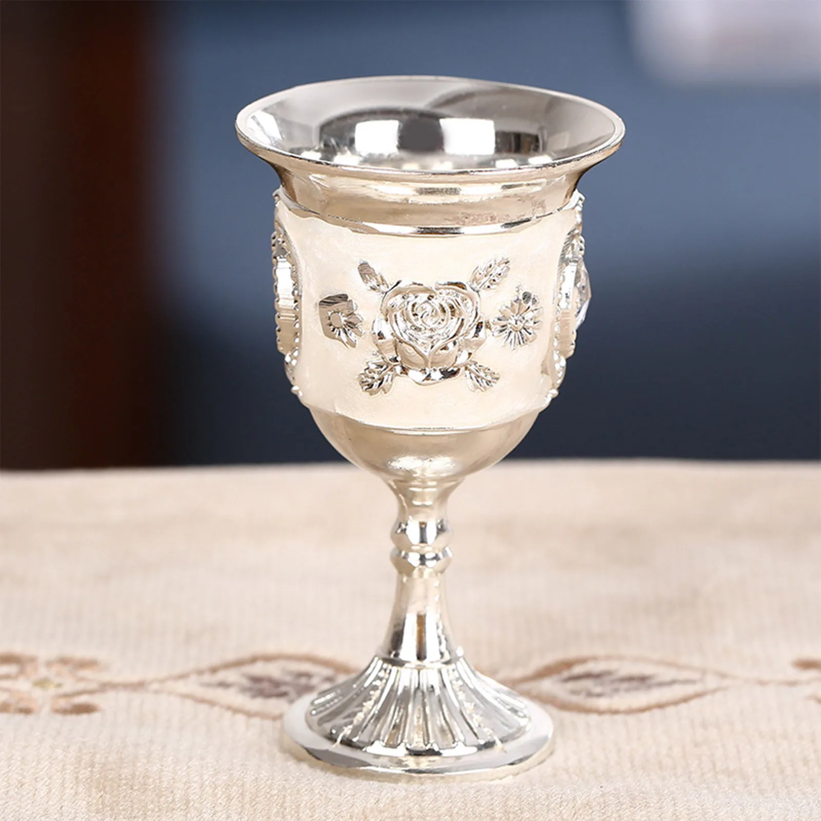 Luxurious Sense Chalice Goblet Renaissance Chalice Communion Cup for Housewarming Festive Gift B88