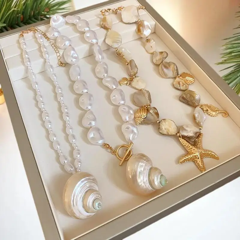 Chic Baroque Pearls Necklace with Distinctive Conch Shell Starfish Design; Women's Retro Vacation Style Jewelry