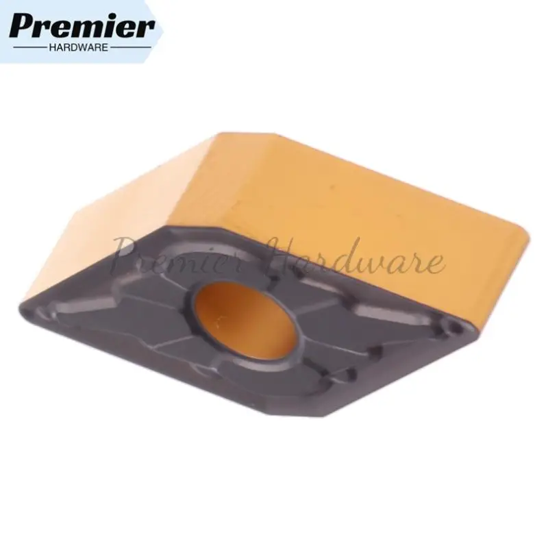 Двухцветная прорезная пластина DNMG150608-AM SP3200. Токарная пластина из стали. Износостойкая и гладкая. Удаление стружки.