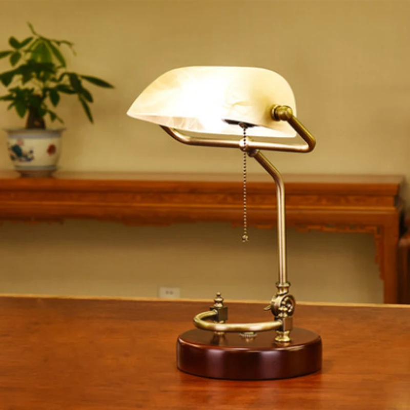 American Retro Solid Wood Desk Lamp Work Reading Green Glass Decoration Old Shanghai Adjustable Pole E27 Lighting Tbale Fixtures