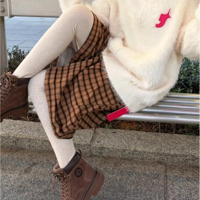 Japanese Retro Yellow Plaid Women's Shorts 2025 Autumn Winter New Color-Block Design Loose Straight Wide-Leg Capri Pants Ladies