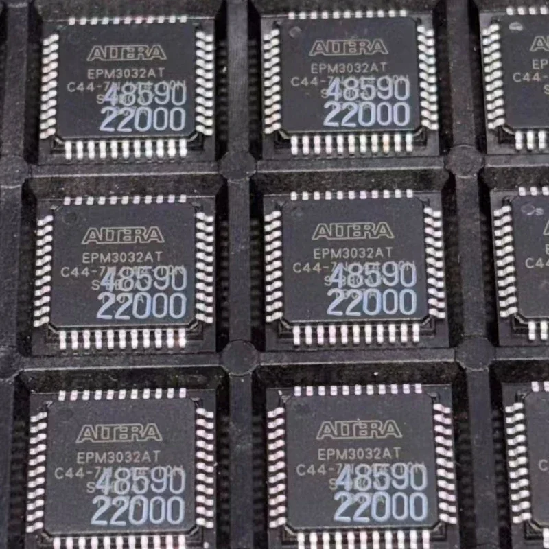 EPM3032ATI44-10 Altera MAX 3000A Complex Programmable Logic Device, 32 Macrocells, 600 Gates, 10ns Delay, 3.3V, 34 I/O, 44-Pin