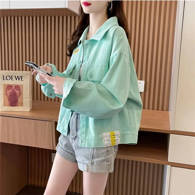 

Куртка джинсовая женская Newspring Autumn, короткая, в корейском стиле, в западном стиле, омолаживающая, универсальная, нишевый дизайн, с отложным воротником, свободного кроя, топ