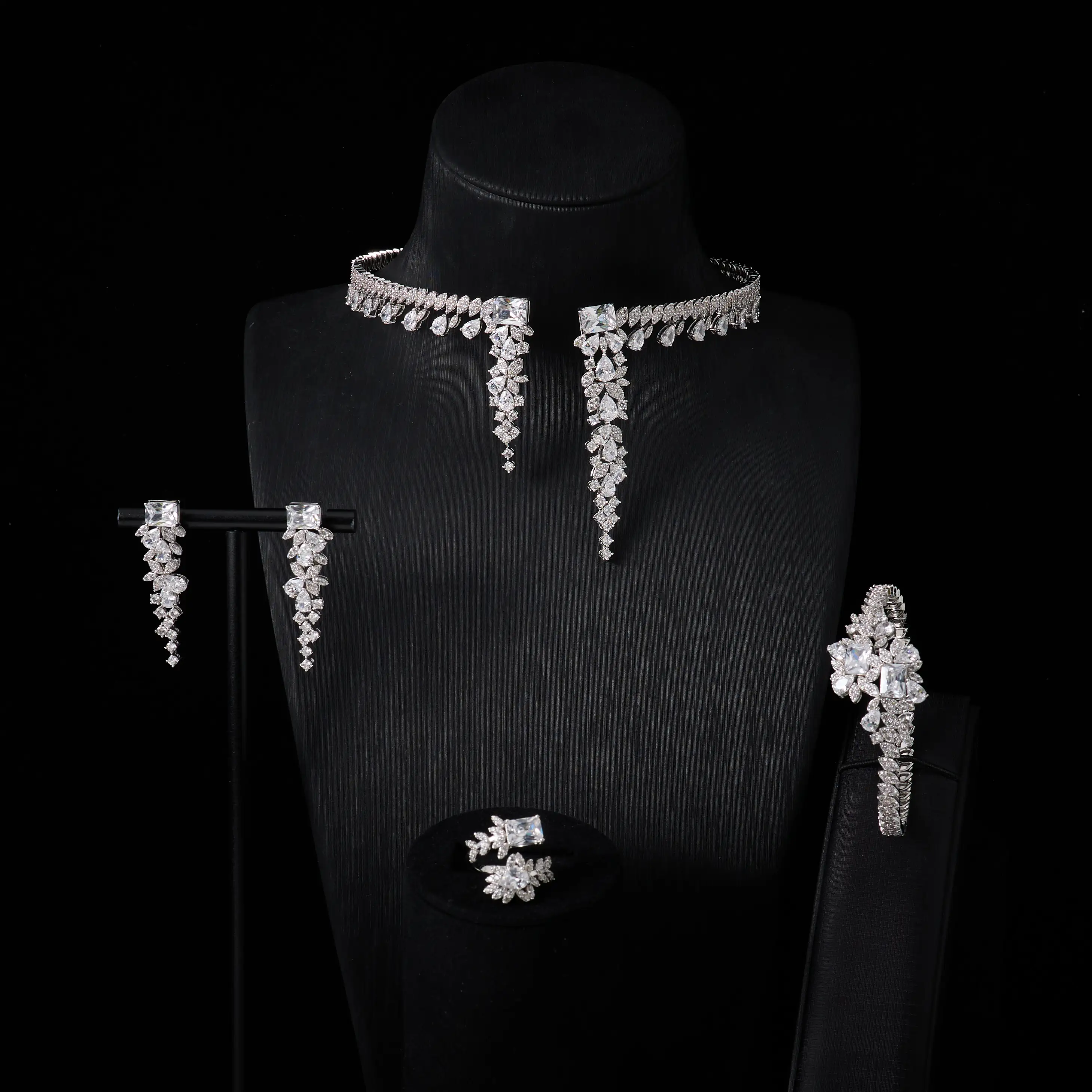 

00025 Bridal Cuff Necklace Sets for Women Cubic Zirconia Choker Jewellery Set Dubai Saudi Party Engagement Accessory
