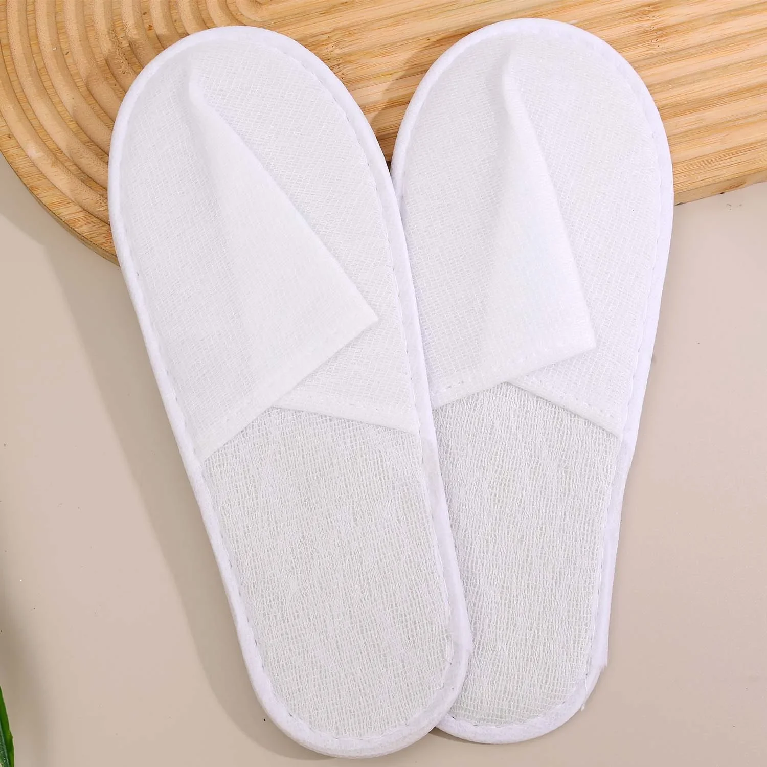 White Disposable Slipper Non-Slip House Slippers Individually Packaged Unisex Brushed Slides for Hotel Travel Households Shoes