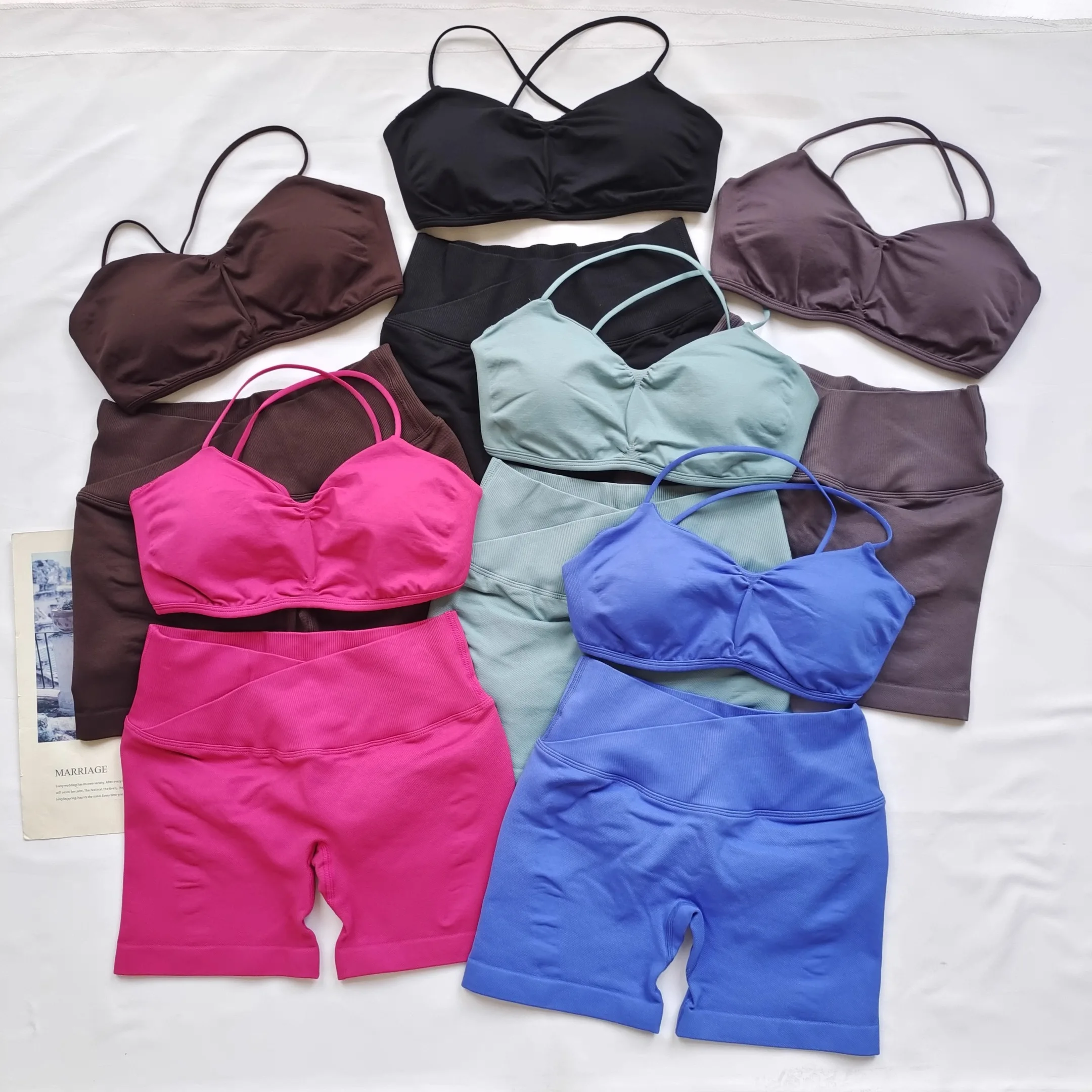 2PCs Peach High Waist Belly Hip Lifting Sports Bras Shorts Suit Gathering Shock-proof Neck Halter Yoga Suit Running Fitness Set
