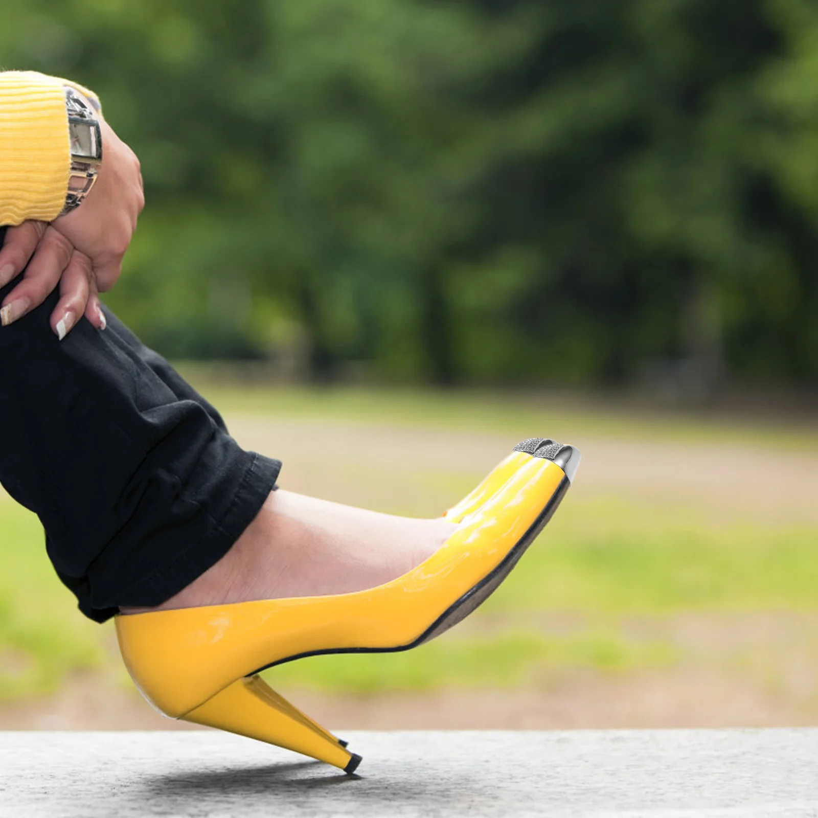 

1Pair High Heel Toe Protectors Metal Shoe Tip Covers Invisible Protective Caps for Pointed Shoes Anti-Scuff Heel Covers