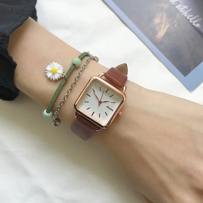 

Women's Watches Exquisite Simple Chic Slim Women Quartz Watches Small Ladies Casual Leather Wristwatches Delicate Classic Watch