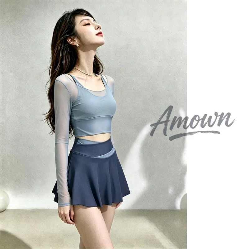 

Ice Blue Wind Movement2026New high-end two-piece sports swimsuit for women, slimming and tummy-concealing swimwear set