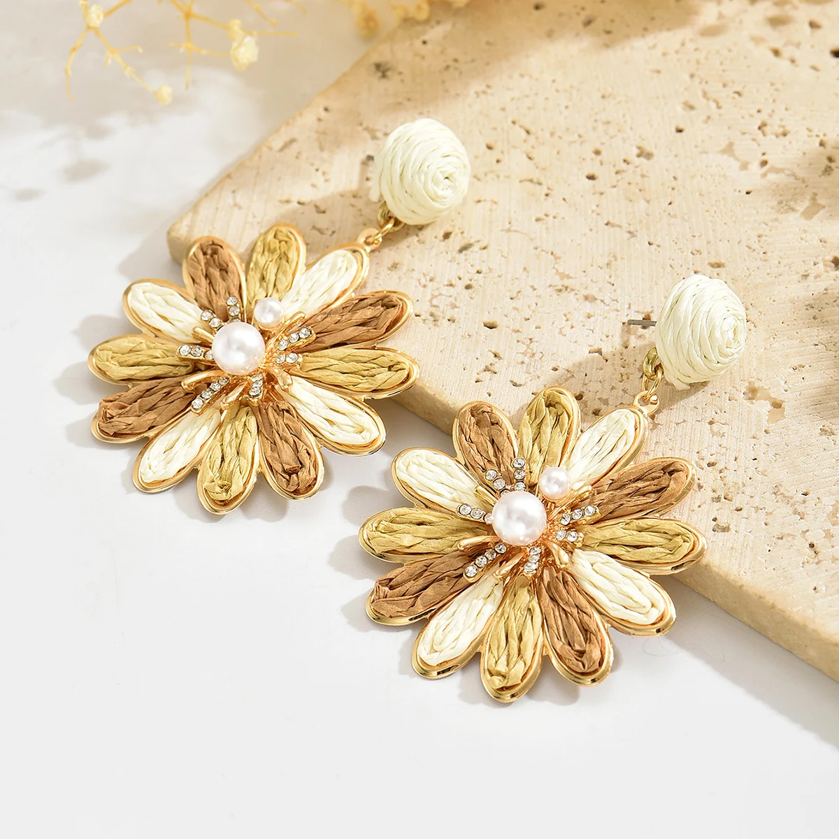 Bohemia Stylish Colorful Raffia Flower Earrings for Women Girls Elegant Sweet Handmade Rattan Knit Earrings Summer Jewelry Gifts