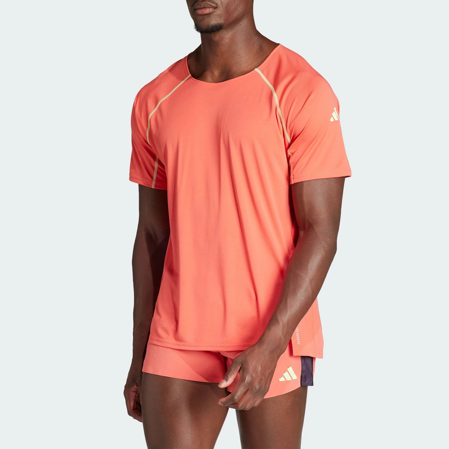 

adidas Unisex Couples Running Breathable Round Neck T-shirt IU0691