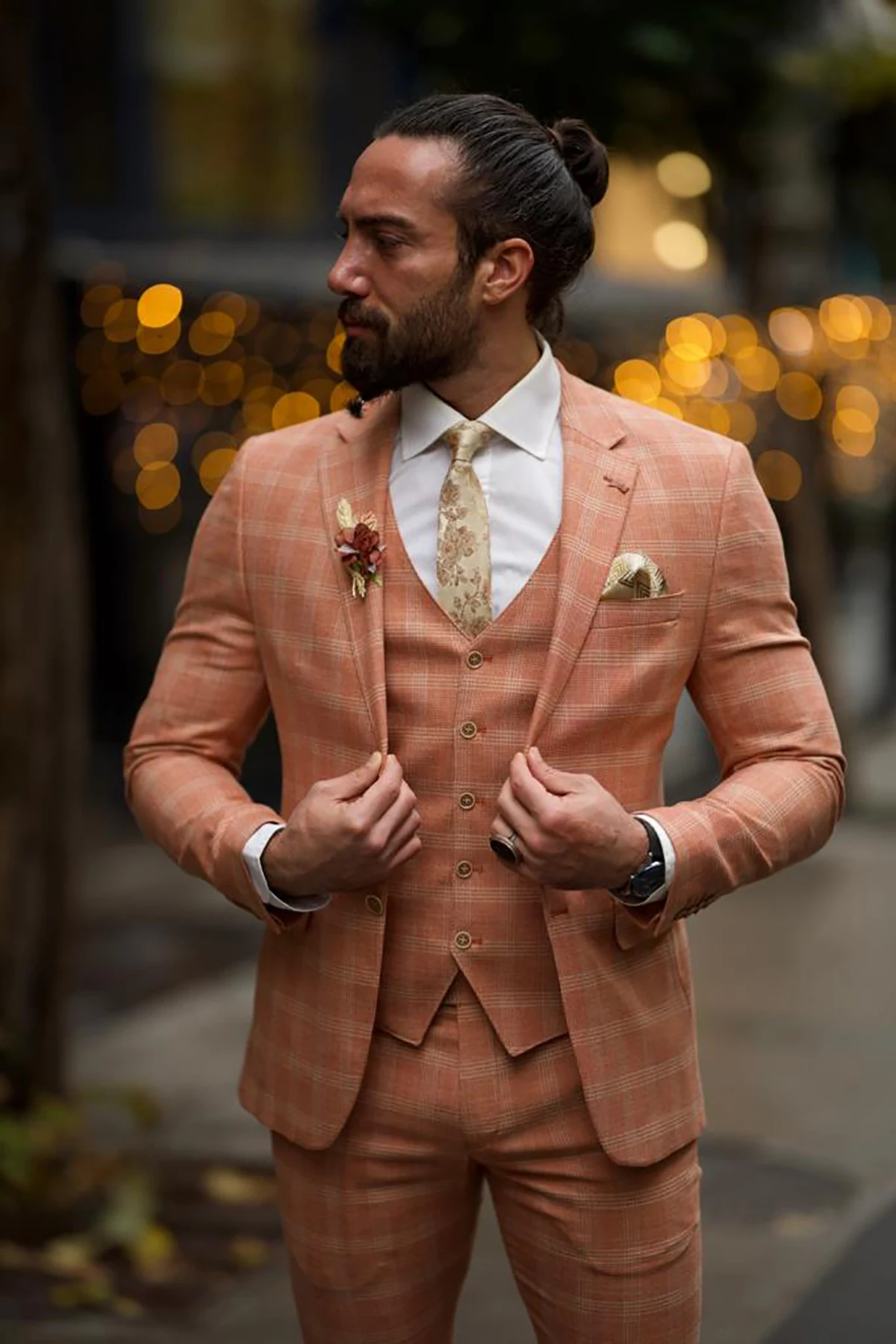 Smoking formal masculino de 3 peças, lapela entalhada xadrez, blazer de peito único, colete e calça, adaptado para o noivo, moda bonito, personalizado