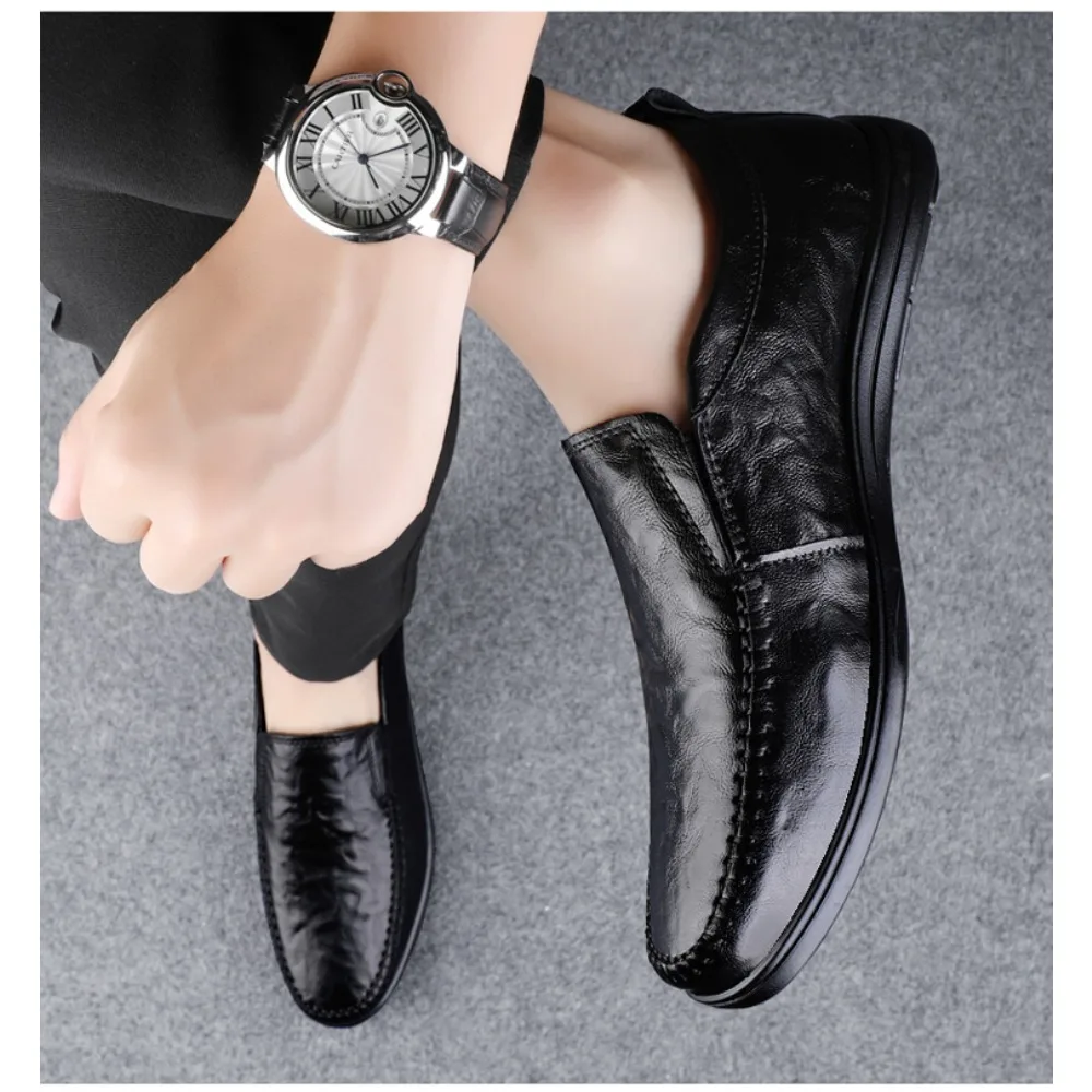 

New Summer Men's Breathable Casual Leather Shoes Soft Sole Dad Shoes One Step Easy Wearer Non-Leather Business Shoes