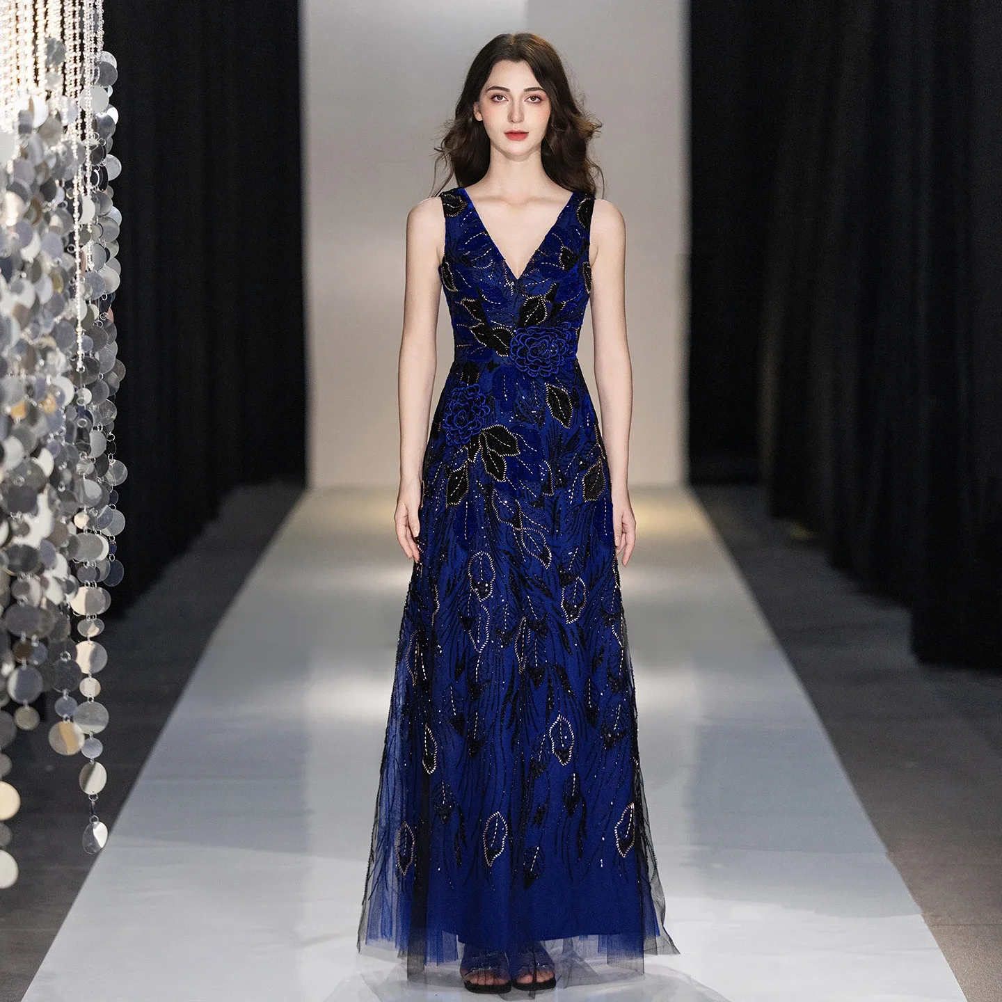 Royal Blue Evening Dress Sleeveless Deep V Neck Floor Length Black Floral Embroidered Sequin Velvet Applique Gown Customized