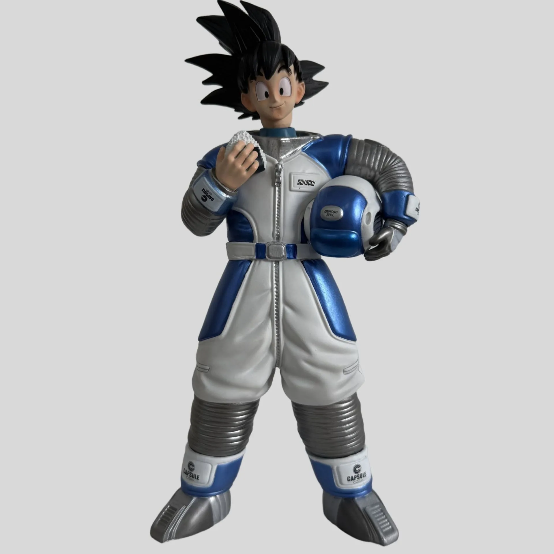 

Dragon Ball Z Rice Ball GK Saiyan Son Goku Model Figure Space Suit Action Figure 25 cm PVC Statue Collectible Model Toy Ornament