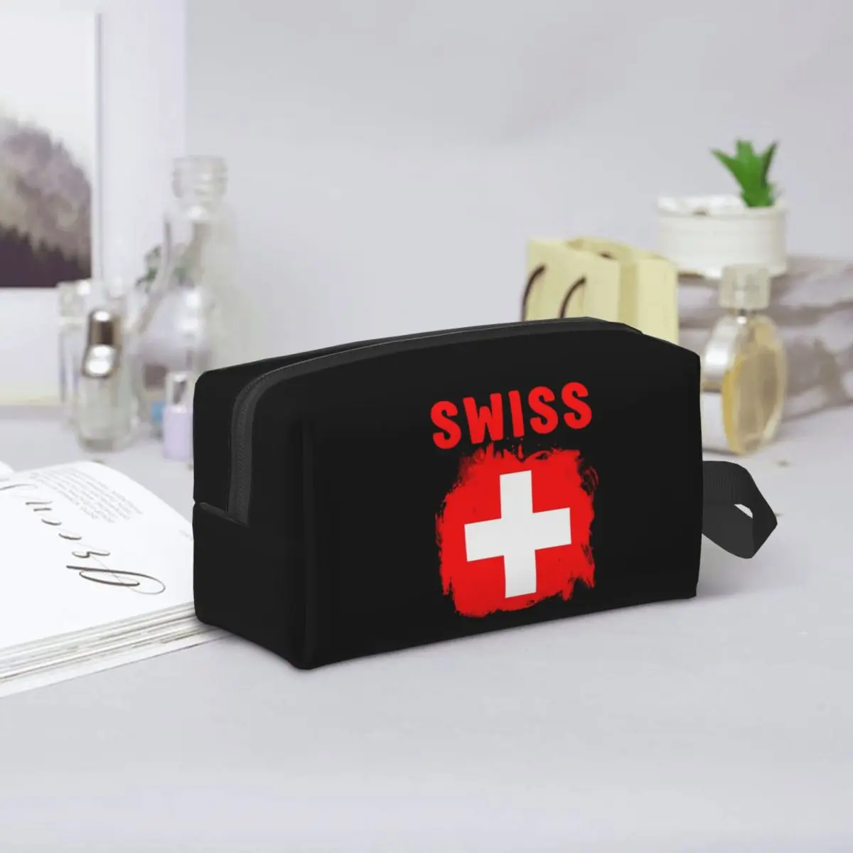 

Swiss Switzerland Flag Makeup Bag Cosmetic Organizer Storage Dopp Kit Toiletry Cosmetic Bag for Women Beauty Travel Pencil Case