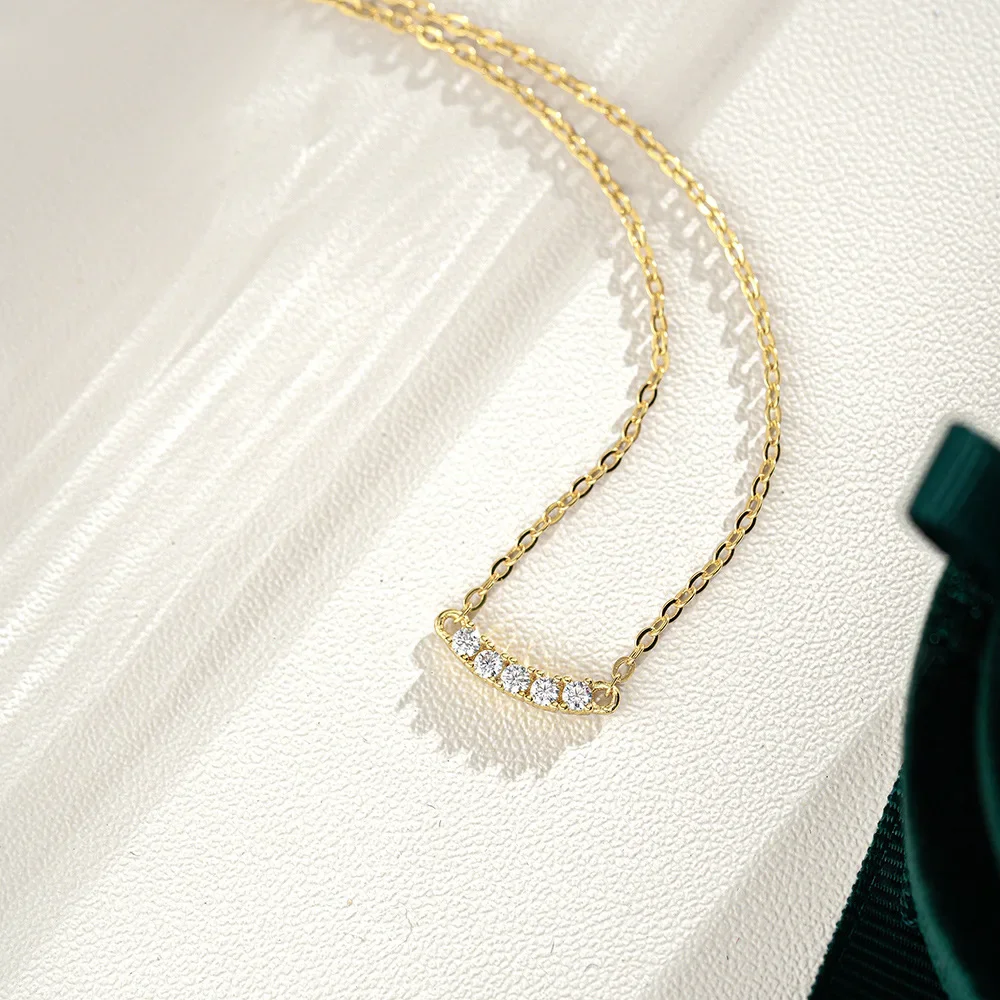Luxury 100% Real 18k Gold Smile Pendant Lady Moissanite Necklace view 4