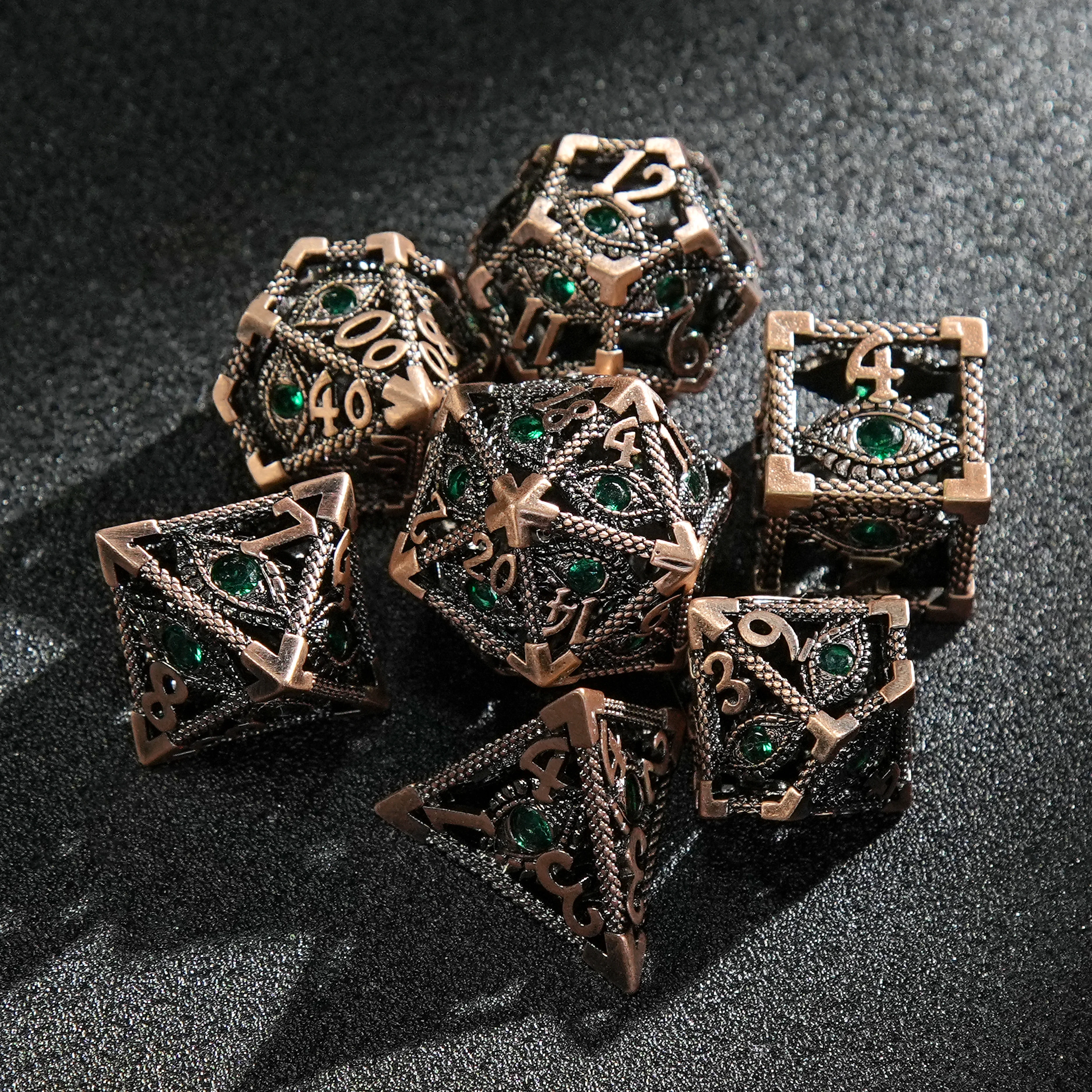 

7Pcs Metal Hollow Ancient Red Copper Green Gemstone DND Dice Set D&D Board Game Dungeons Dragon TRPG Polyhedral Dice Table Game
