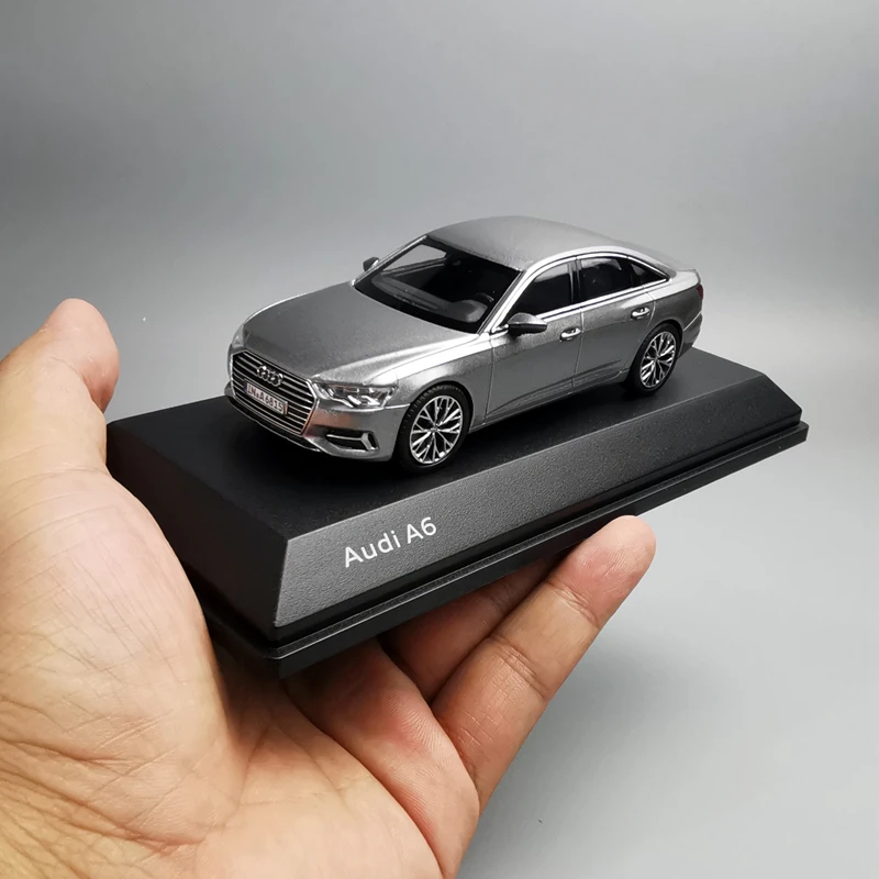 

Немецкая оригинальная фабрика 1:43 2019 для Audi A6 Коллекционная лимитированная модель автомобиля из сплава