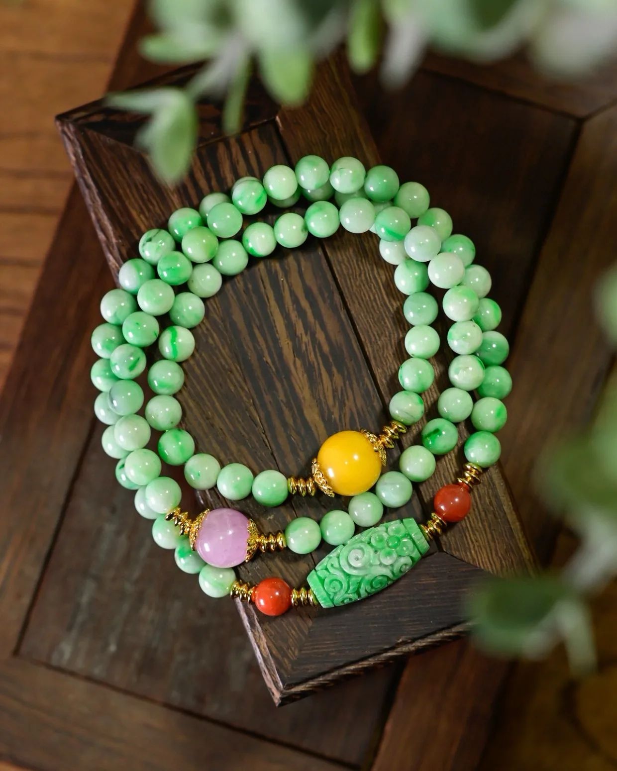 

Браслет и ожерелье-трансформер из натурального жадеита класса А, плавающие зеленые резные оливковые бусины, трехслойные нити, ювелирные изделия