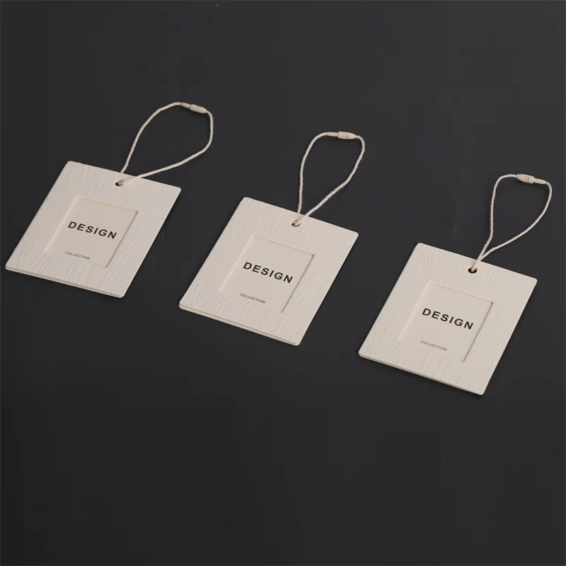 Custom..pieces.Hot Custom Printed Logo Luxury Hanging Labels Logo Tags Clothing hang