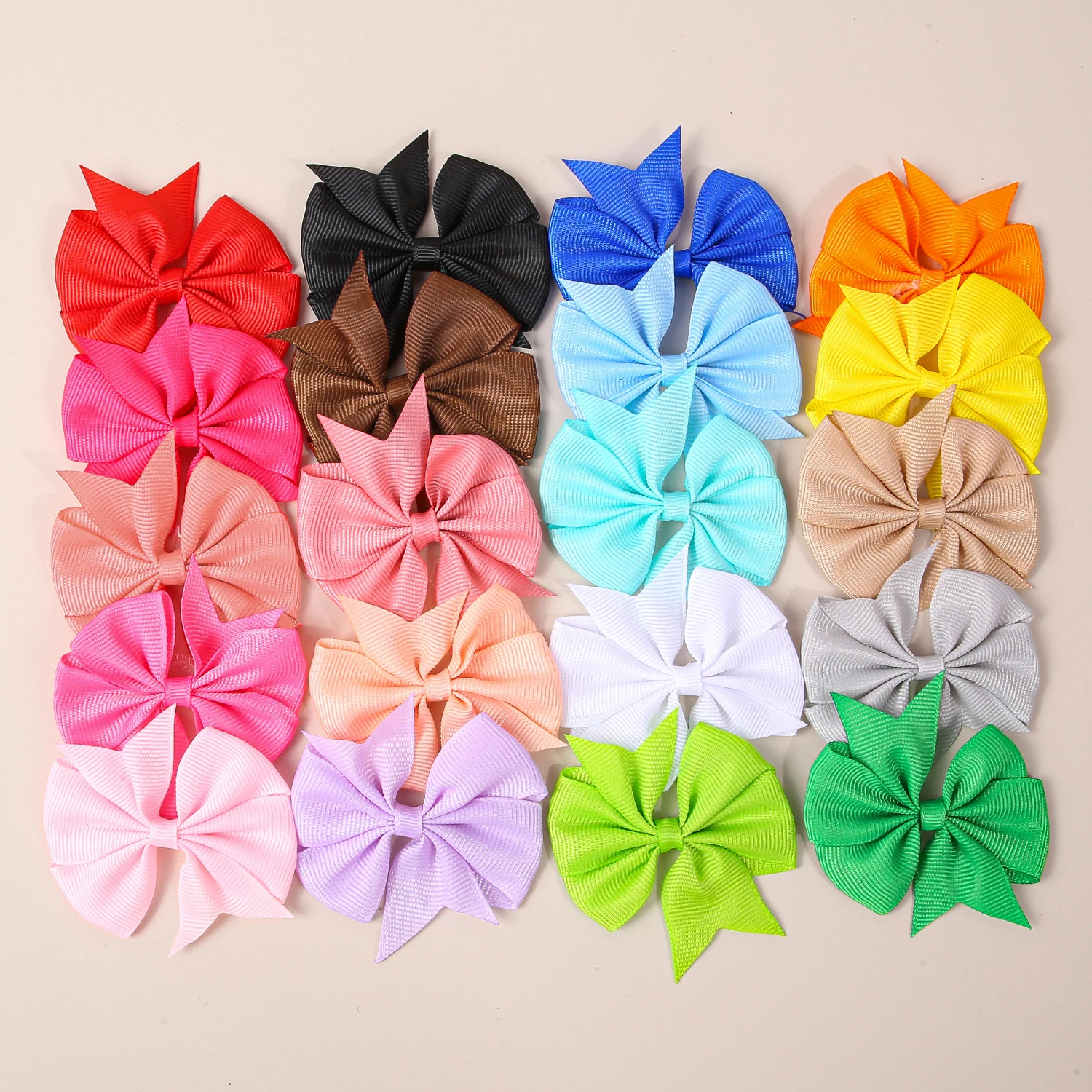 20 szt. Satynowych Kokardek z Kolorowej Poliestrowej Wstążki do Rękodzieła DIY, Dekoracji Ślubnych, Ozdób do Włosów i Dodatków do Odzieży
