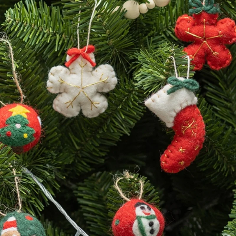 

Christmas Nordic Ins Wool Felt Pendant Mini DIY Christmas Ball Christmas Tree Ornament Material Snowflake Small Christmas Socks