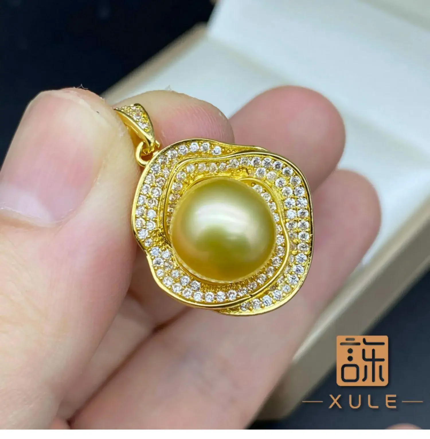 

HOT new 9-10mm 10-11mm South Sea Gold bread Pearl Pendant Necklace 18in