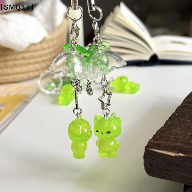 Cute Luminous Alien Cat Keychain Resin Mobile Phone Pendant Bag Charm Backpacks Purses Pendant Party Gift【SMQ】