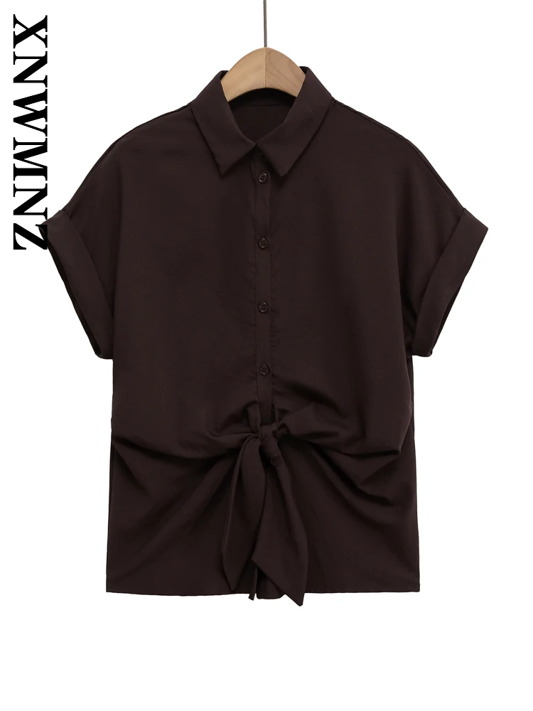

XNWMNZ 2025 Summer Women Clothing Fashion Chic Short Sleeve Turn-down Collar Simple Casual Woman BROWN Short Sleeve Top Bowknot