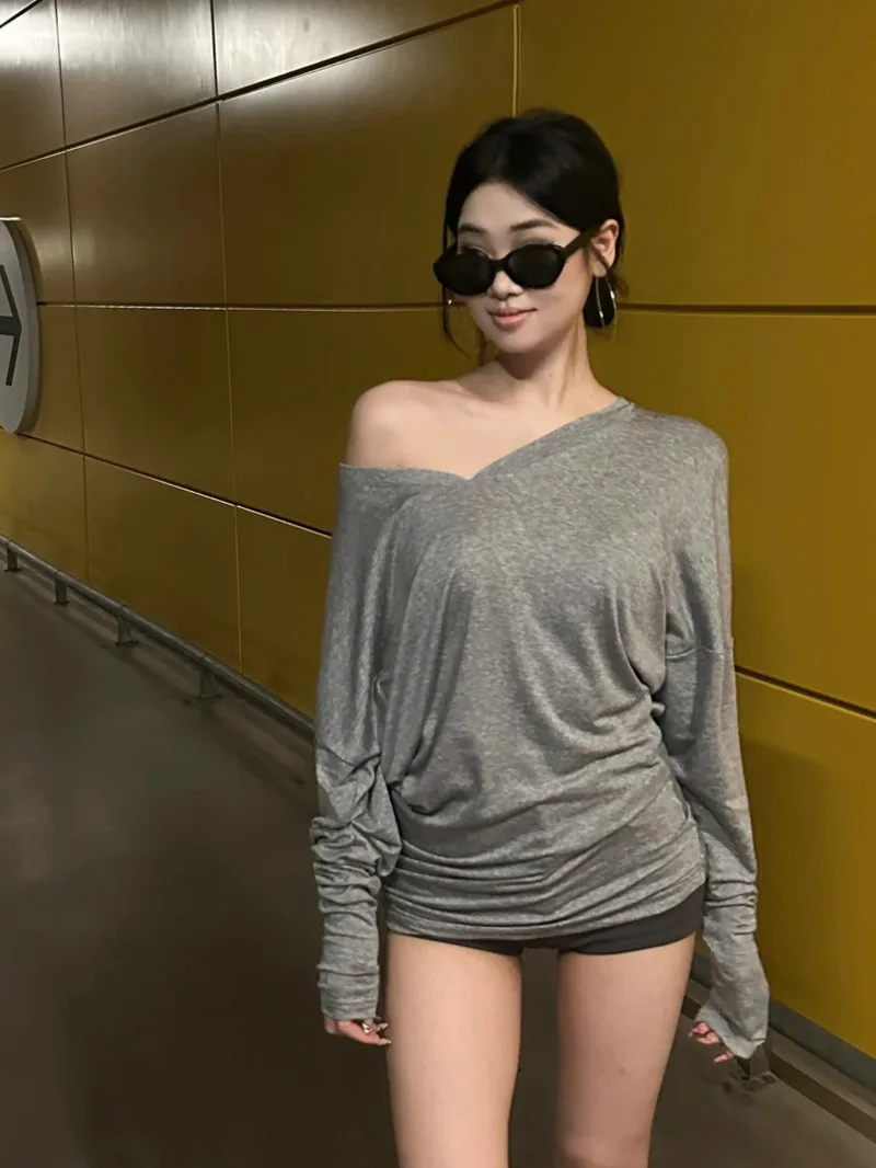 Otoño 2024 principios picantes chica puro deseo estilo cuello pico fuera del hombro manga larga pulóver mujeres suelta sólido Irregular Top YQYW