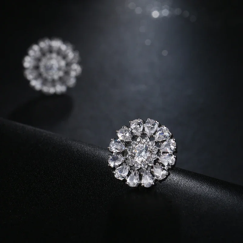 LXOEN Ethnic Green Crystal Stud Earrings For Women Silver Color Flower Studs Ear AAA Zircon Earrings Jewelry Gift Pendientes