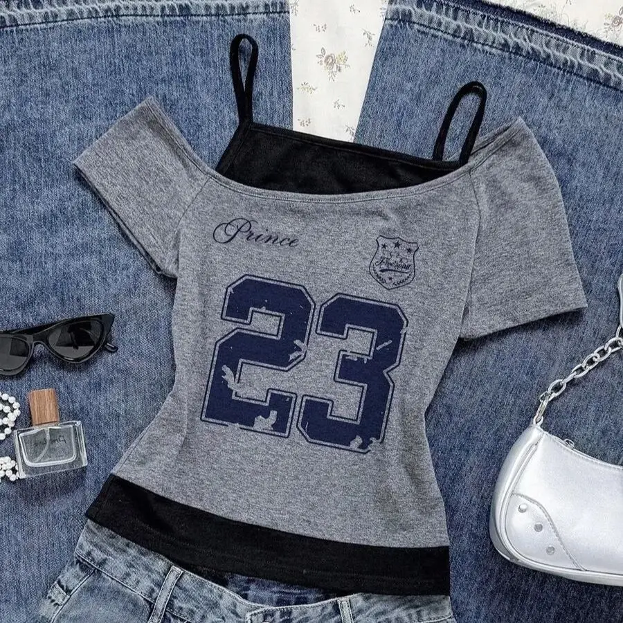 Y2K Punk Damen Graues Off-Shoulder Kurztop 90er Jahre Harajuku Digital-Muster T-Shirt Kurzarm Goth Slim