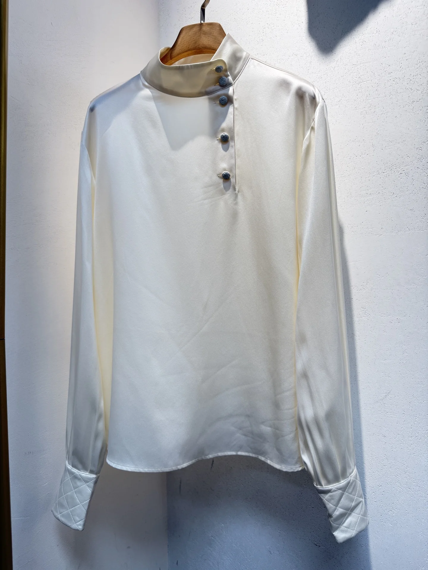 

Elegant White Long Sleeve Stand Collar Women's Shirt Versatile Floral Button up Top for Spring Summer Lightweight Breathable