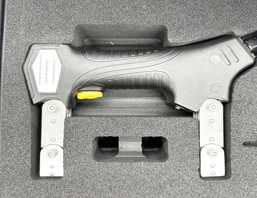 Convenient magnetic flaw detector with built-in AC 220V portable magnet