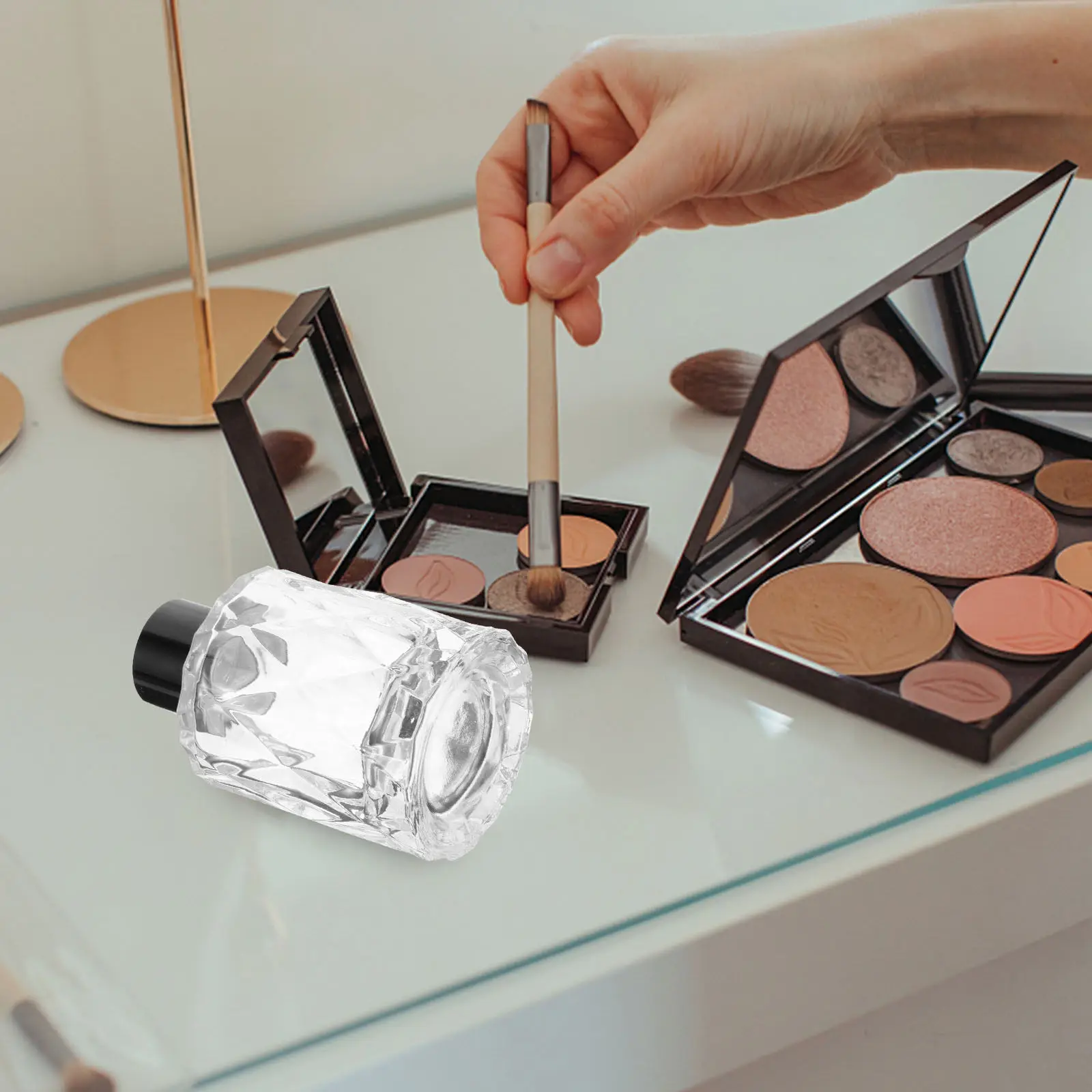 4Pcs Empty Aroma Diffuser Bottles Glass Container Refillable Essential Oil Perfume Container for Home Bedroom Living Room