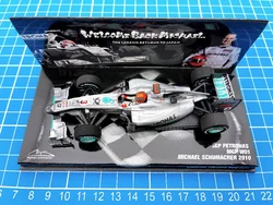 プラスチック製の置物スケール1:43 f1 w01 2010,イチェルシュマーチャーシミュレーション,限定版,ギフト玩具