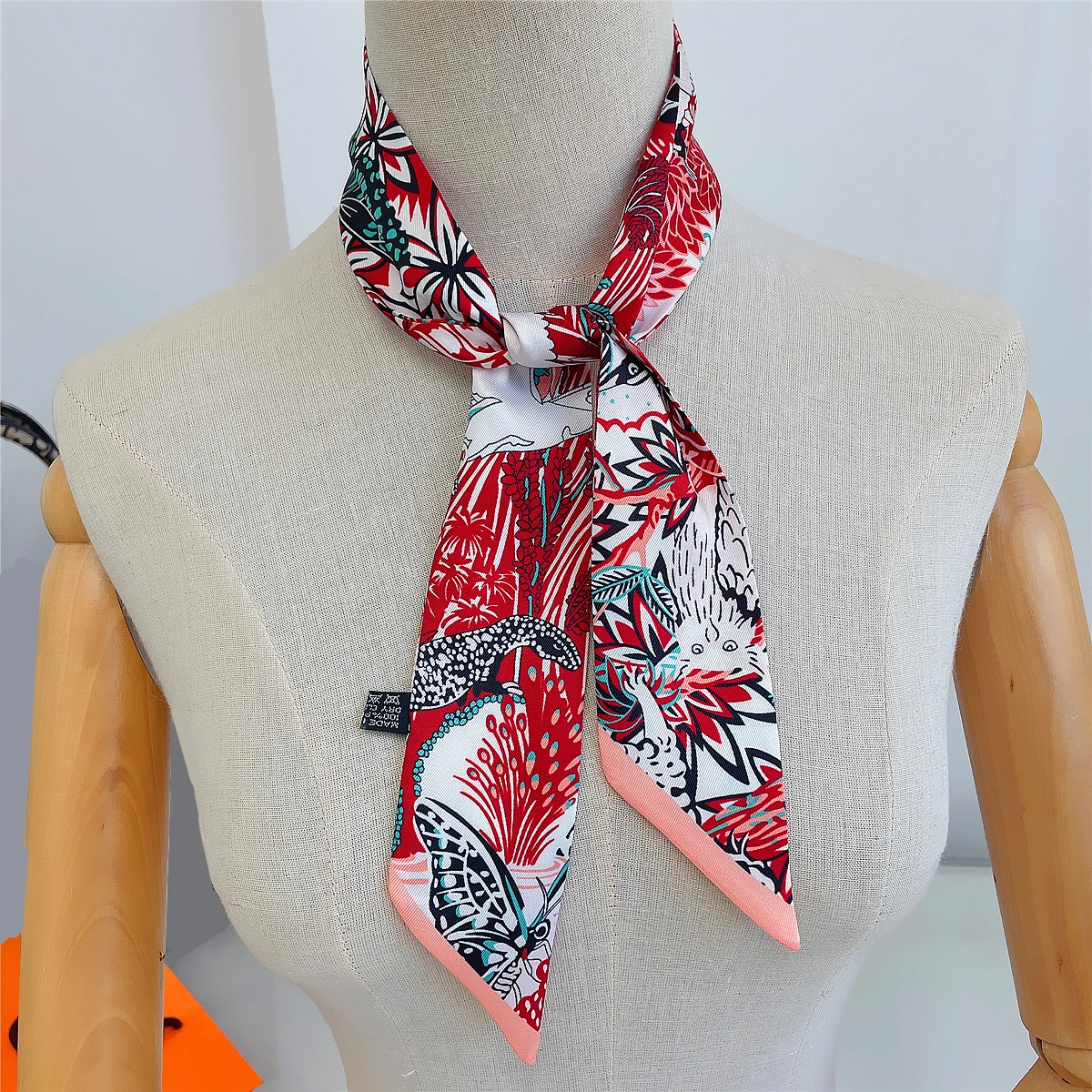 2024 Brand Design Jungle Lion Scarf Women Luxury Silk Scarf Fashion Hair Headband Foulard Skinny Bag Scarves Neckerchief