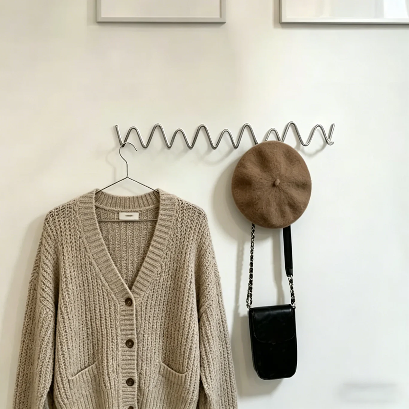 Stilvoller Metall-Kleiderständer zur Wandmontage ohne Bohren, Haken für Mantel, Jacke, Bademantel, Organizer für Eingangsbereich und Badezimmer