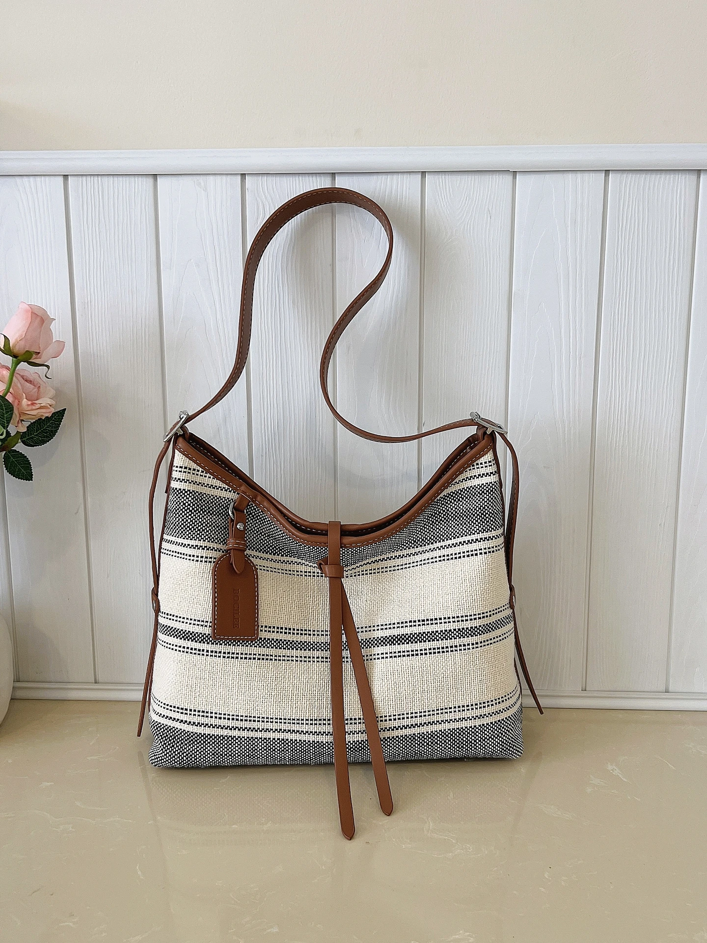Women's Large Capacity Striped Crossbody Bag - usage example