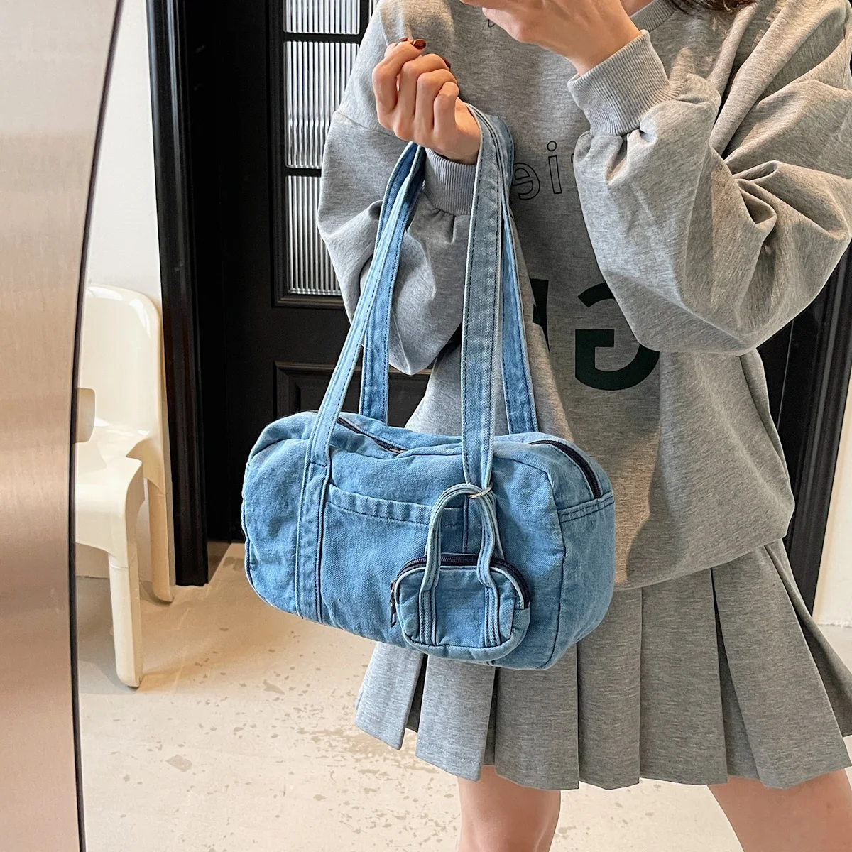 

Women's Washed Denim Duffle Bag, Mini Shoulder Bag with Detachable Coin Pouch, Casual Tote Handbag for Work Travel and Daily Use