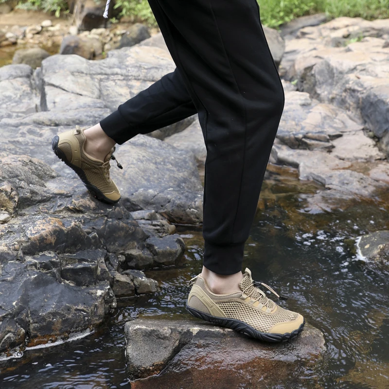 Men Women Amphibious Water Shoes Hollow Drainage Lightweight Soft Sole Outdoor Adventure Seaside Casual Sneakers