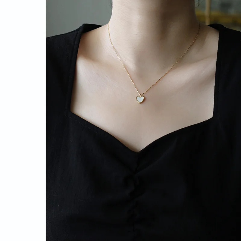 French Grey White Shell Heart Gypsophila Chain Necklace Clavicle Chain for Women Stainless Steel 18k Gold Plated Jewelry