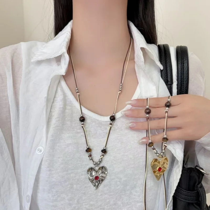 

French Court Style Gemstone Heart Pendant Necklace for Women Available in Gold Or Silver Unique Design Fashion Jewelry Versatile