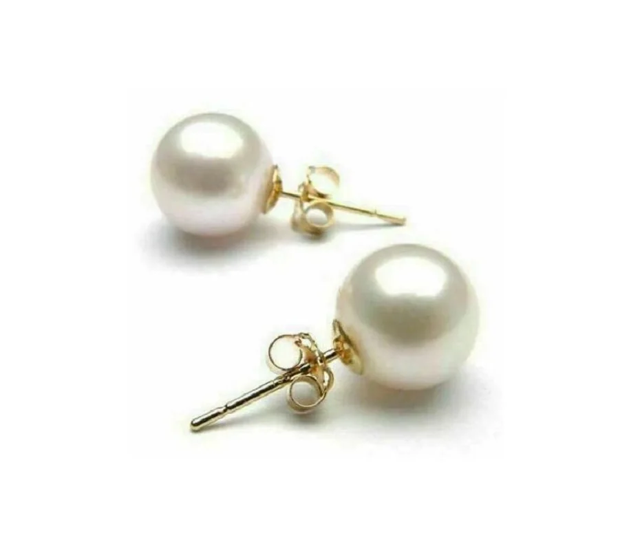 

AAAAA 6-7mm circular natural Akoya white pearl earrings in 14K gold-