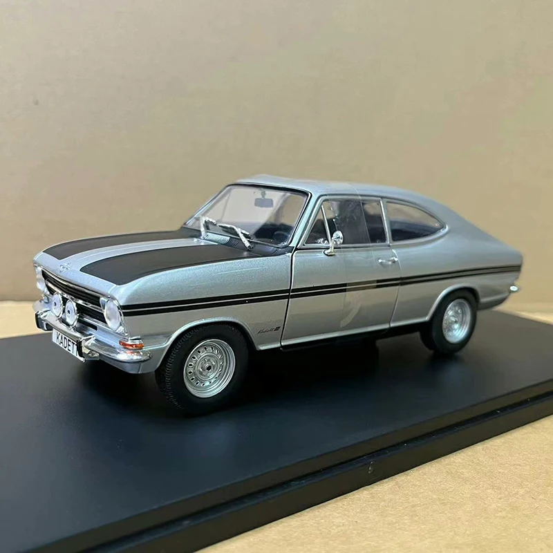 

Литая в масштабе 1:24 модель автомобиля OPEL KADETT B из сплава, коллекционные украшения