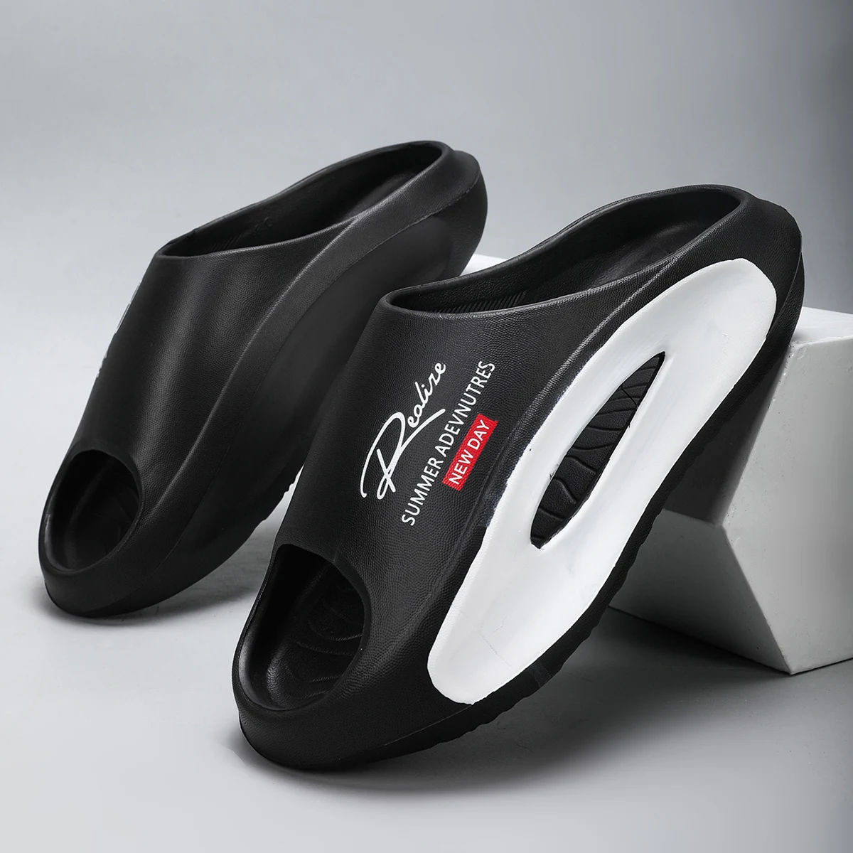 

Унисекс-тапочки для мужчин на все сезоны: удобные, дышащие, модные домашние сандалии